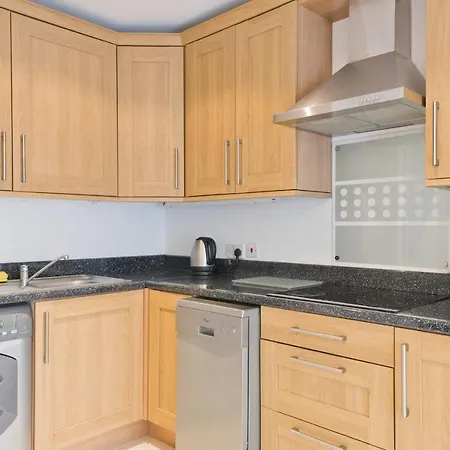 Apartment Fully Equipped 2br In W King Cha722 Dublin