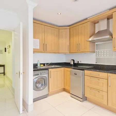 Lägenhet Fully Equipped 2br In W King Cha722